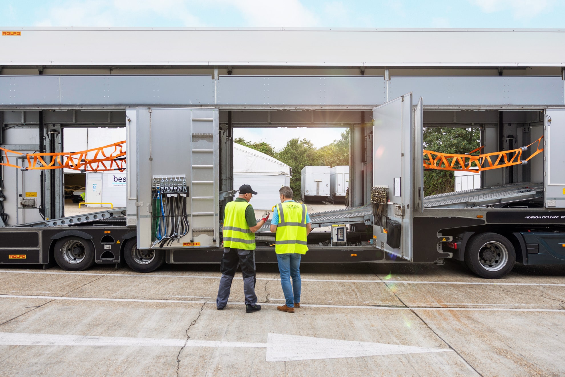 Enclosed Vehicle Transport