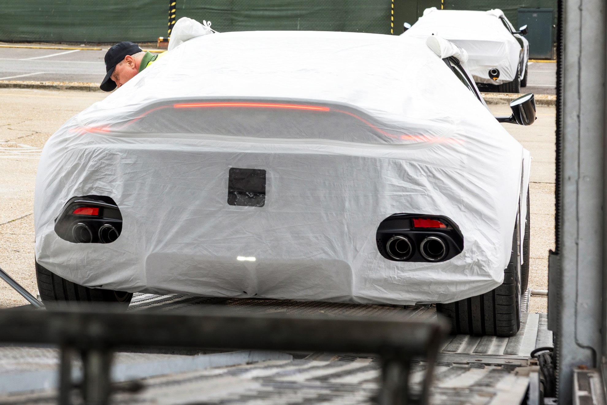 Enclosed Vehicle Transport